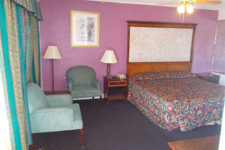 Room 10 of 50