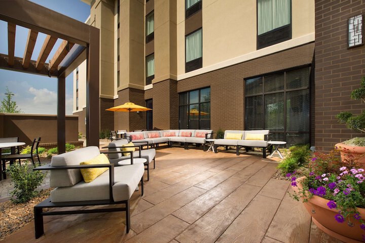 Hampton Inn Louisville East / Hurstbourne
