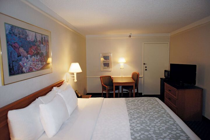Room 18 of 40