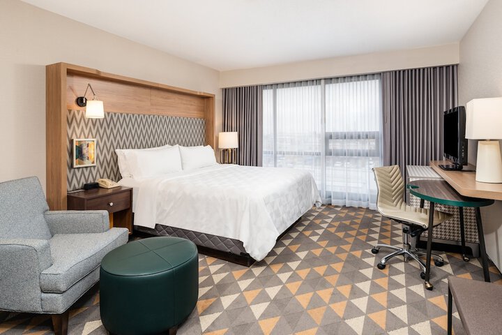 Holiday Inn Toronto Airport East by IHG