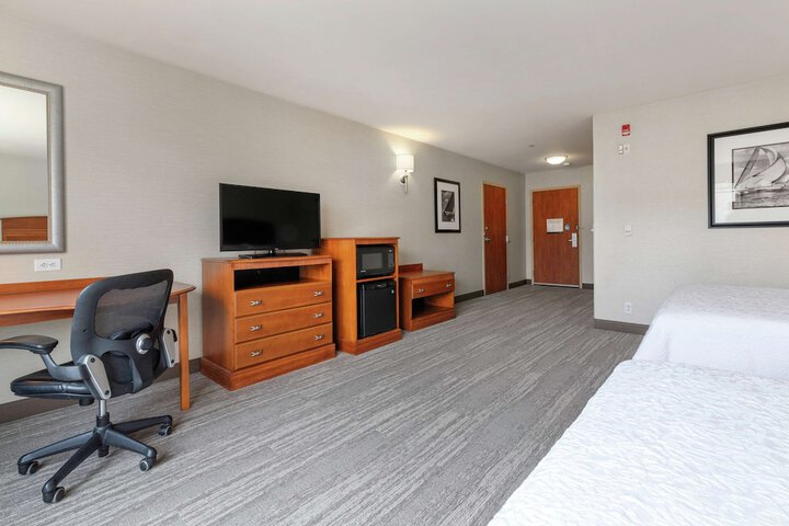 Room 12 of 38