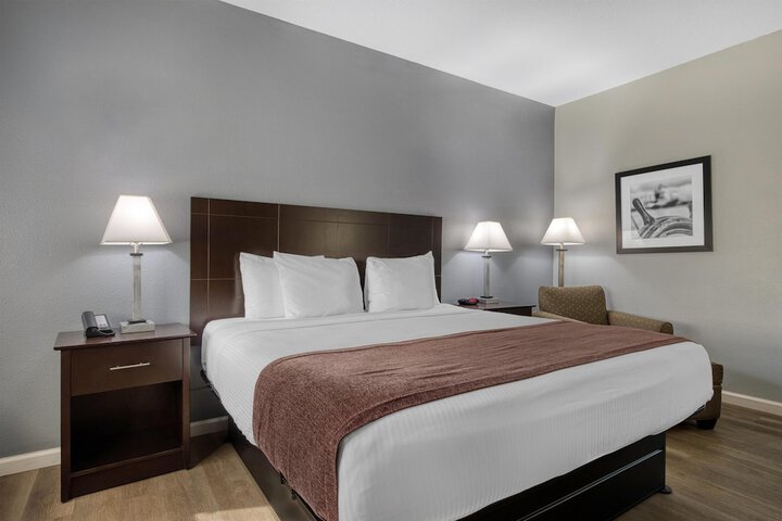 Best Western Lake Conroe Inn
