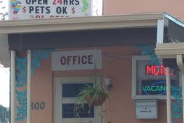 Siesta Motel