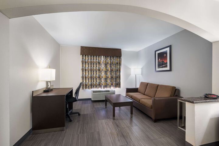 Room 5 of 36