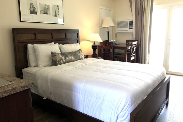 Room 73 of 122