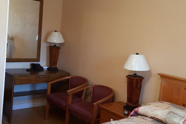 Room 5 of 15