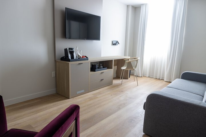 Room 18 of 92