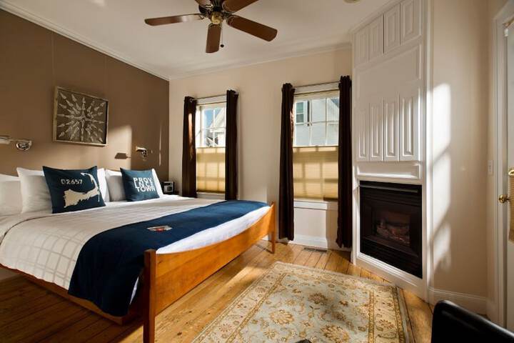 Room 40 of 80