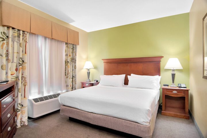 Room 14 of 48