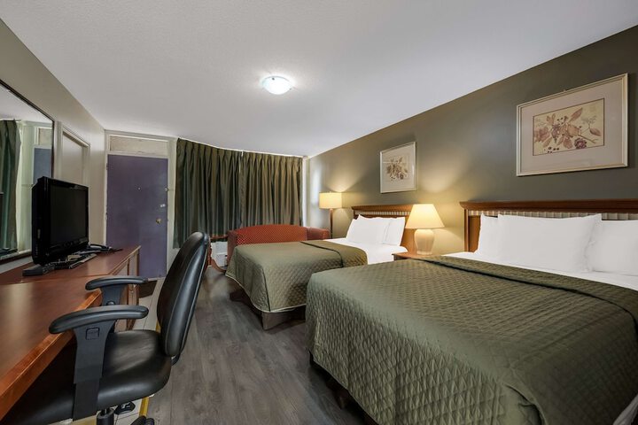 Room 15 of 38