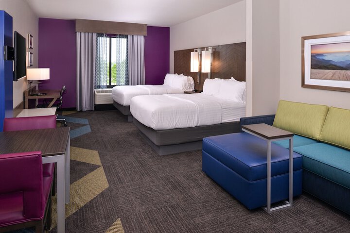 Holiday Inn Express & Suites Bryant - Benton Area by IHG