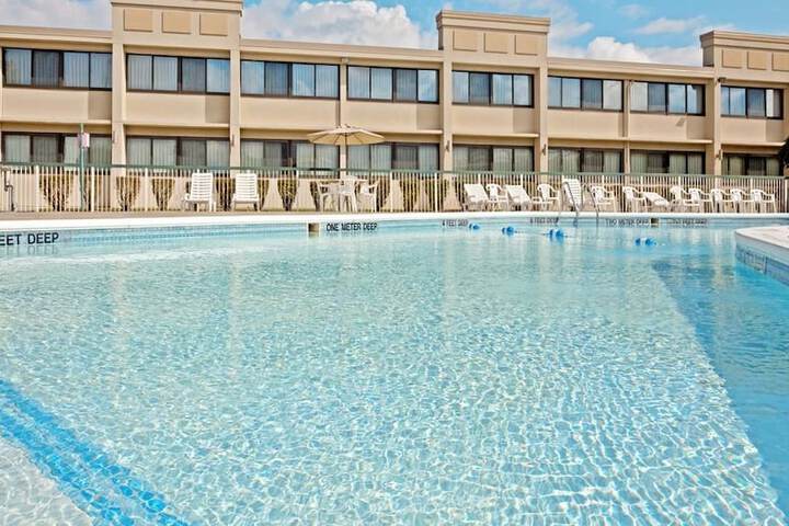 Pool 2 of 29