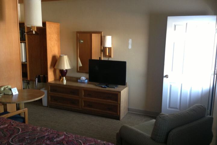 Room 12 of 34