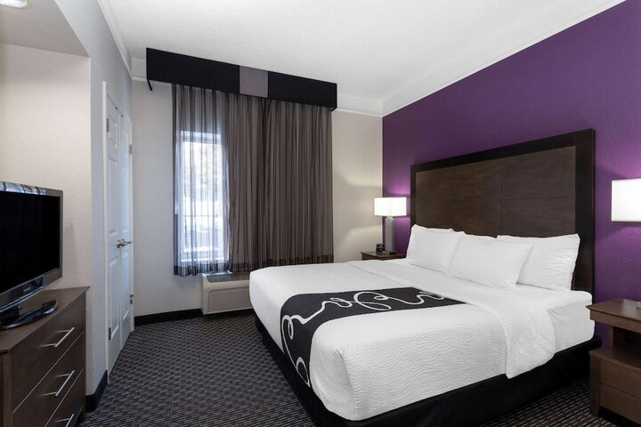 Room 7 of 26