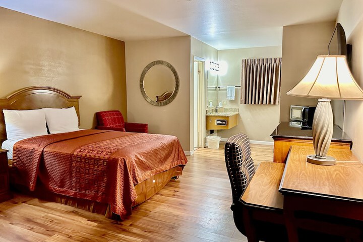 Room 19 of 27