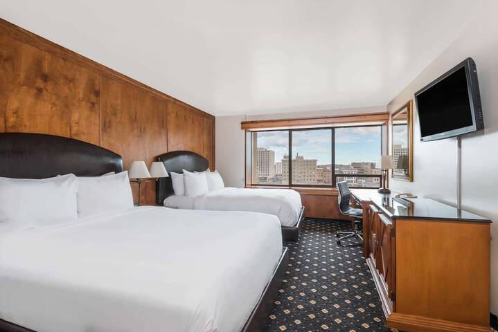 The Antlers a Wyndham Hotel