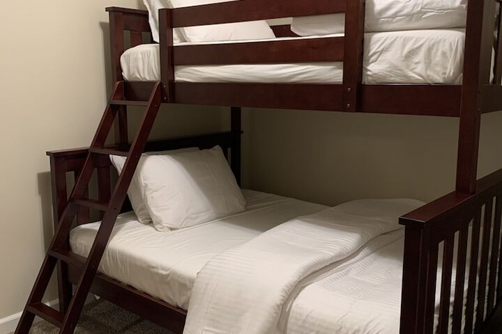 Room 49 of 92