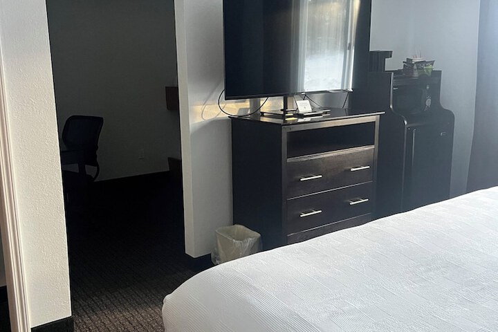 Best Western Lakewinds