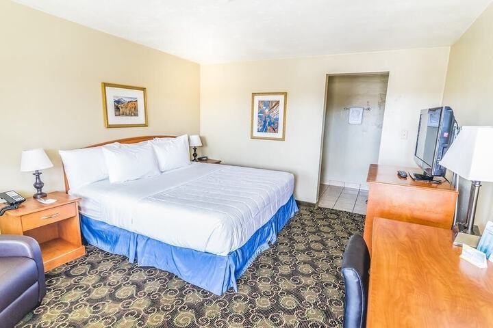 Room 35 of 46