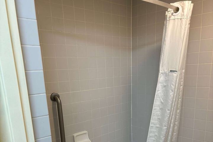 Room 20 of 29