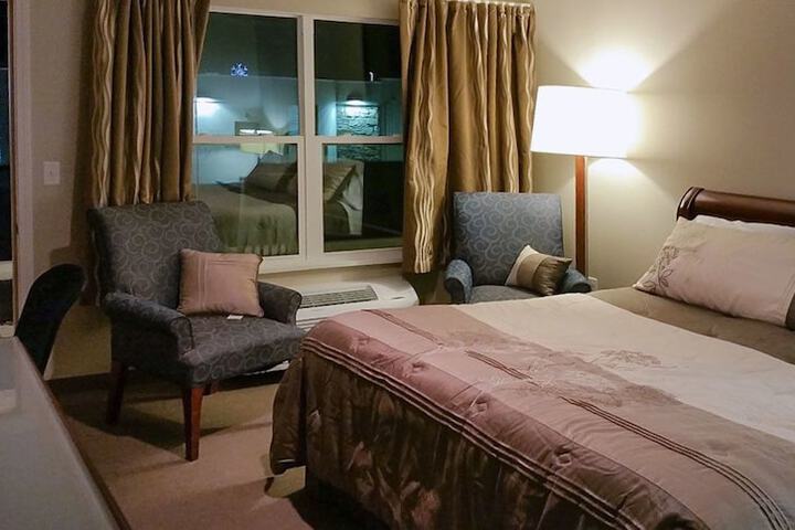 Room 11 of 17