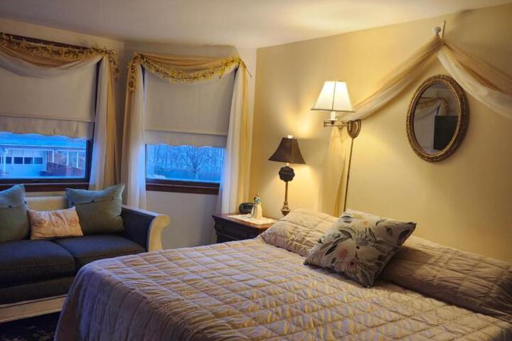 The White Birch Inn