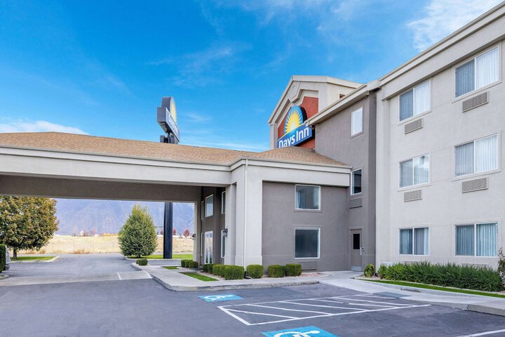 Hotel 2 of 57