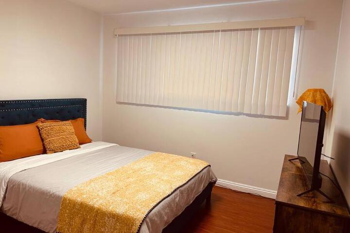 Charming 3BR Retreat near Disneyland Downtown LA!