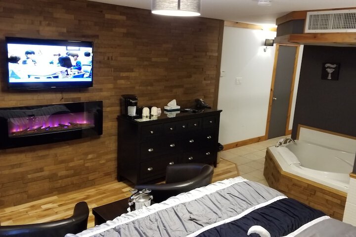 Room 51 of 69