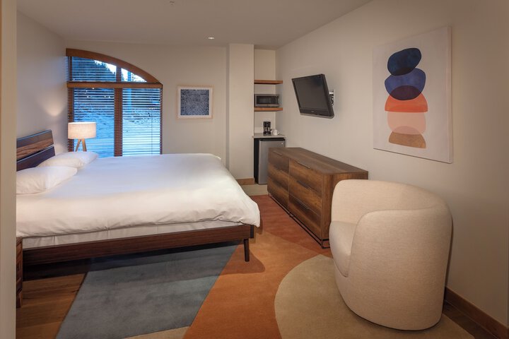 Room 40 of 63