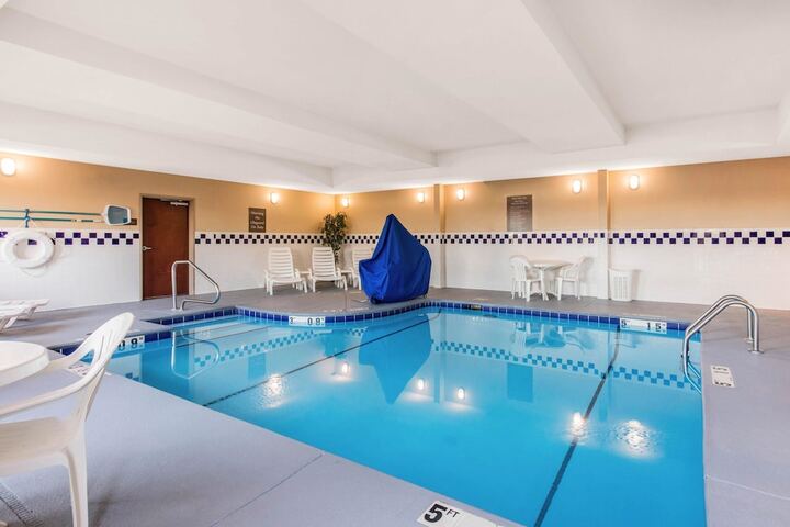 Pool 4 of 33