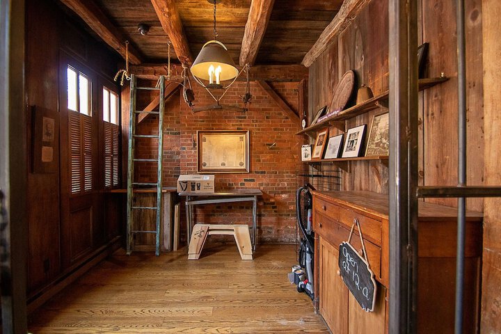 Country Squire Inn & Suites