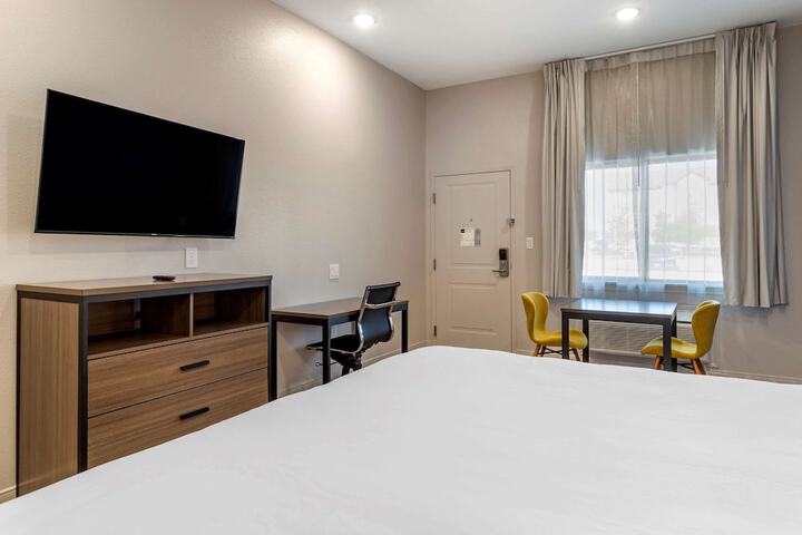 Room 27 of 50