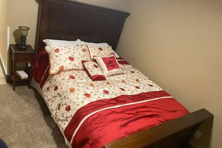 Room 18 of 32