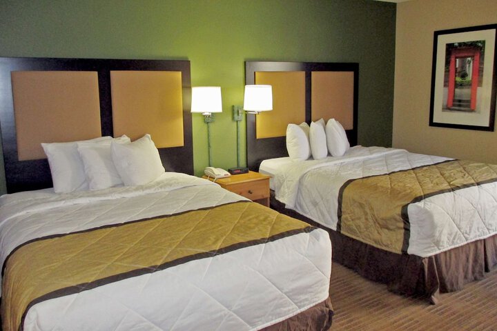 Room 9 of 27