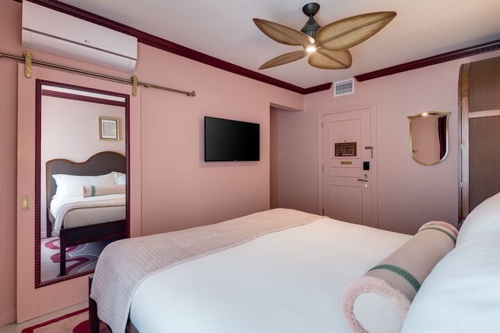 Room 9 of 116