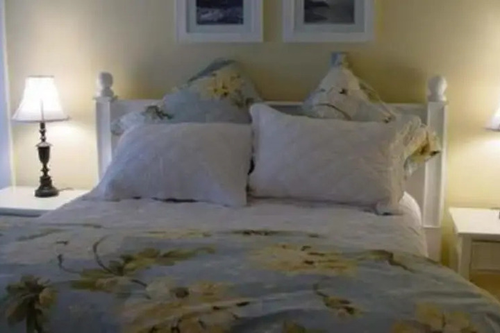 THE MCFARLAND INN