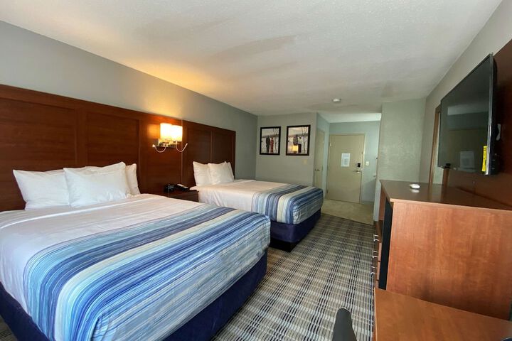 AmericInn by Wyndham Williamsburg