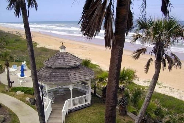 Coral Sands Inn