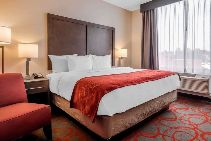 Comfort Inn & Suites near Stadium