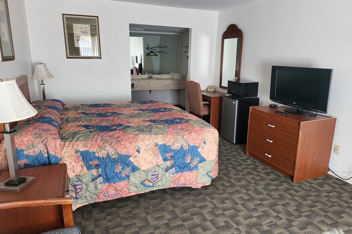 Room 10 of 21