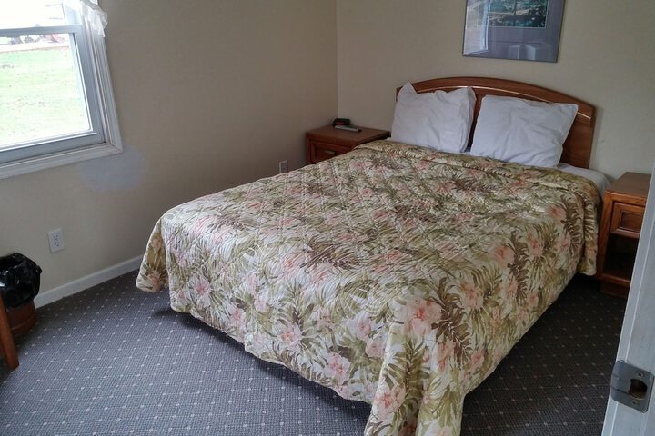 Room 34 of 104