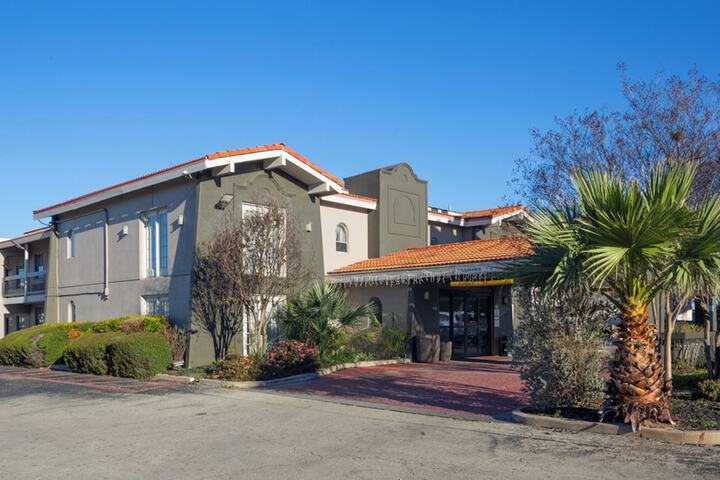 Hotel 5 of 44