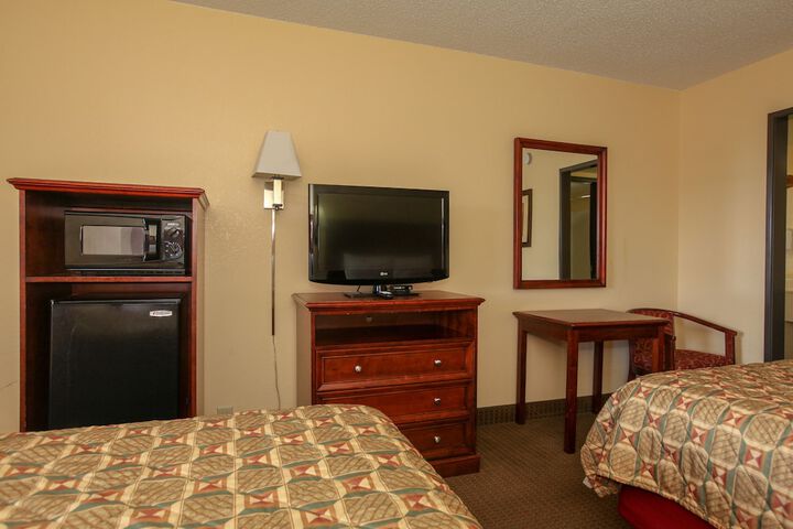 Room 13 of 31
