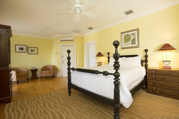 Room 27 of 40