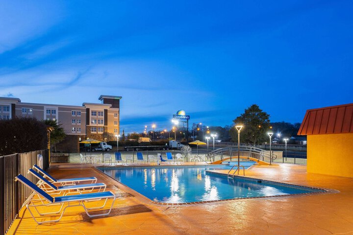 Pool 7 of 29