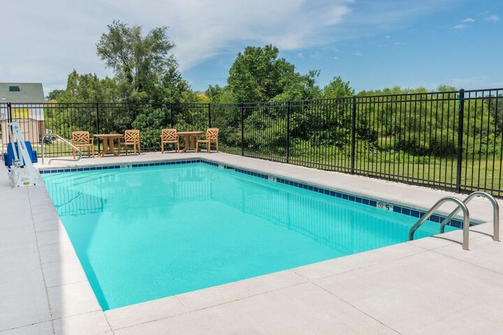 Pool 3 of 15