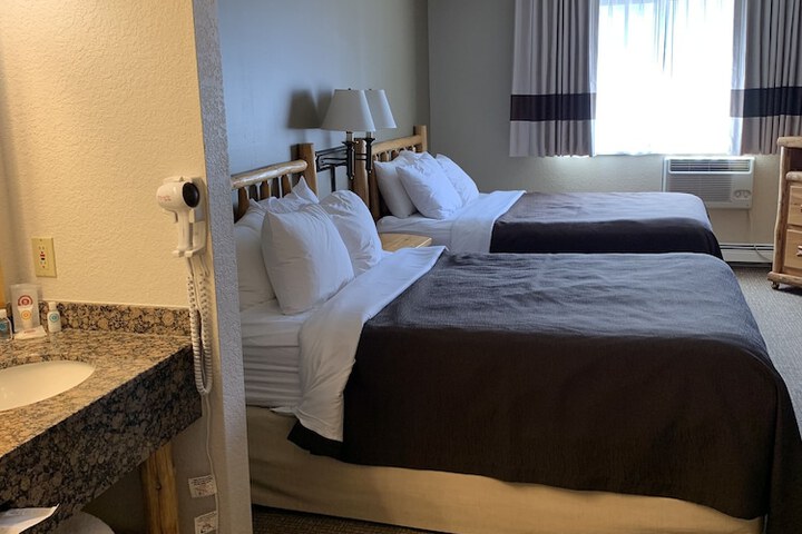 Room 13 of 17