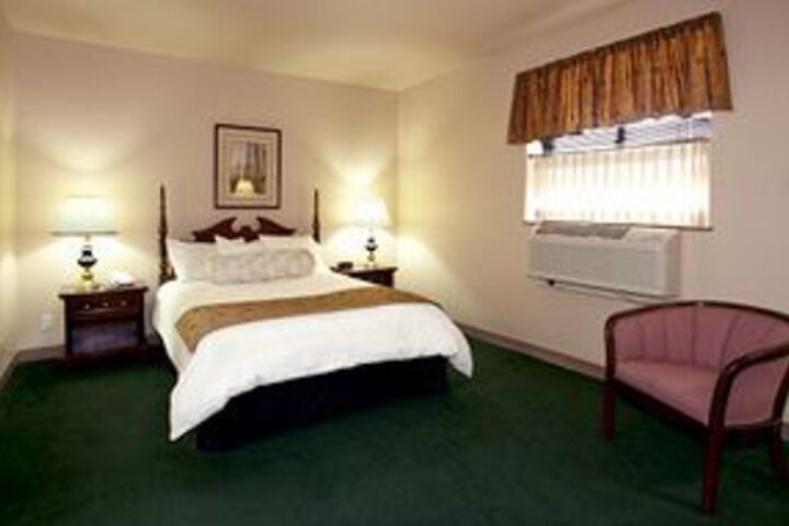 Jane Fargo Hotel