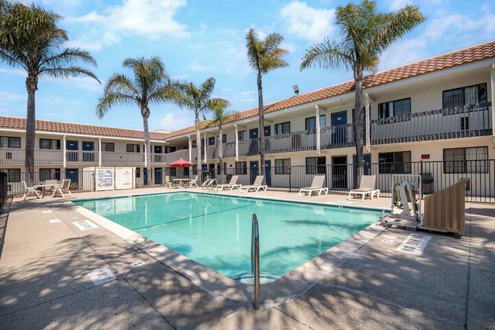 Motel 6 Lompoc CA